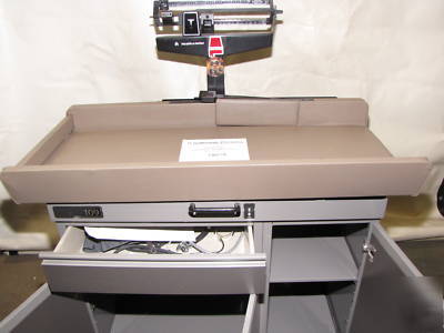 Ritter 109 pediatric exam table and beam scale