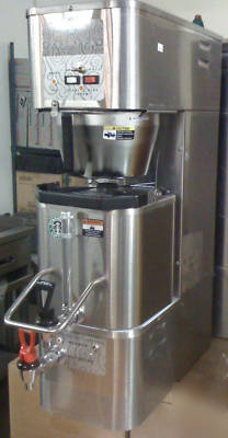 New grindmaster P300 shuttle brewer coffee maker. new