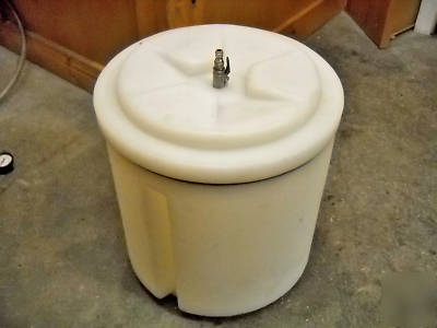 Nu-vu commercial vacuum tumbler meat marinader vt-1