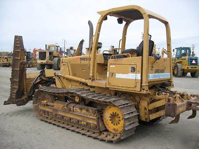 TD9H international dozer, dual slopeboards, ripper