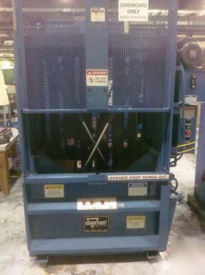 Marathon v-4224 stockroom vertical baler