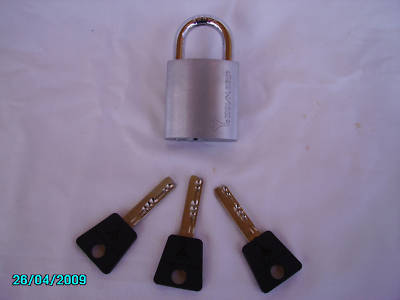 New padlock mul-t-lock g-47 locksmith 3 keys multlock