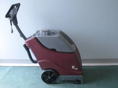 Minuteman 17X carpet extractor