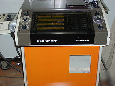 Beckman accutrace electroencephalograph (eeg) 