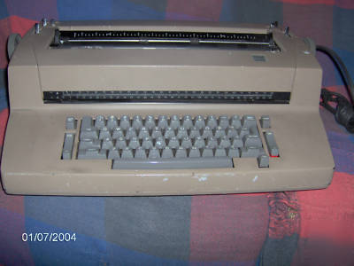 Ibm selectric ii typewriter u p s shipping $30.