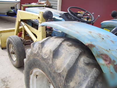 Long 560 60HP diesel tractor with loader