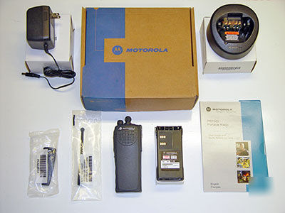 New motorola astro PR1500 uhf two way portable radio 4W