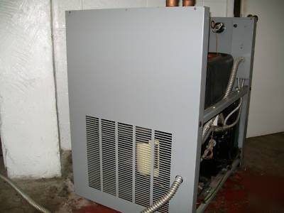 Refrigerated air dryer ultra ua-200 ac