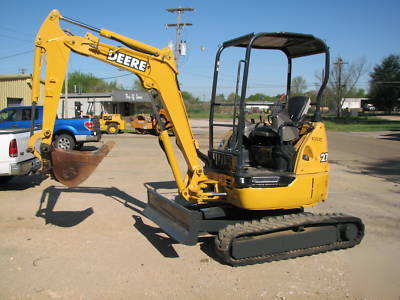  03 john deere 27C mini excavator trackhoe *we deliver*