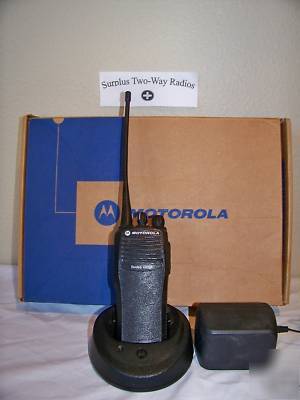 Motorola radius CP200 radio uhf two way 4 watt 4CHANNEL