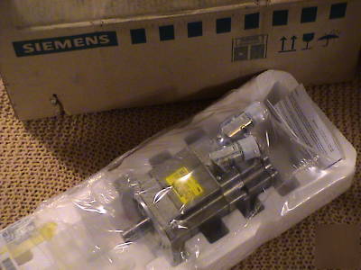 Siemens #1FK7042-5AF71-1TA2 synchronous servo motor 