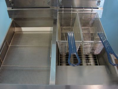 New pitco ng single well fryer with dump station