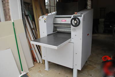 Fleetwood csm-550L dough roller