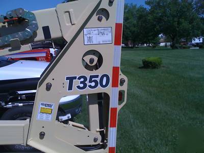 Jlg T350 towable man lift-under 8 hours great condition