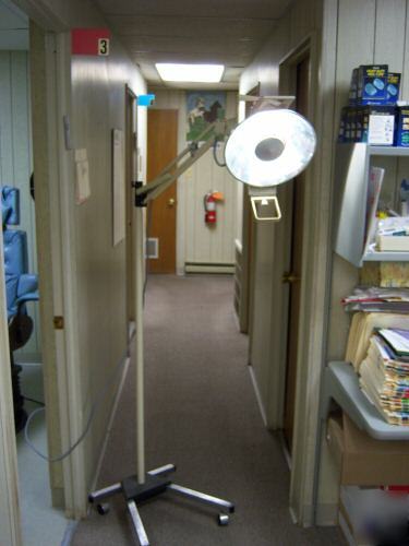Burton surgical reflector lamp **** over 50% off **** 