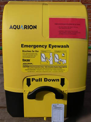 Aquarion portable emergency eyewash station 