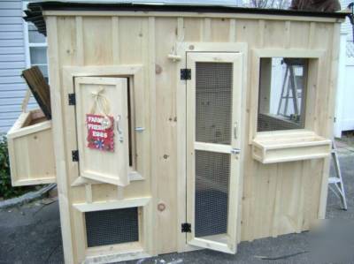 Beautiful chicken coop hen house poultry shelter