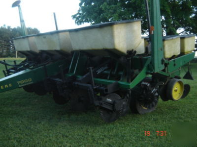 John deere 7000 no till planter 6RN...nice...no 