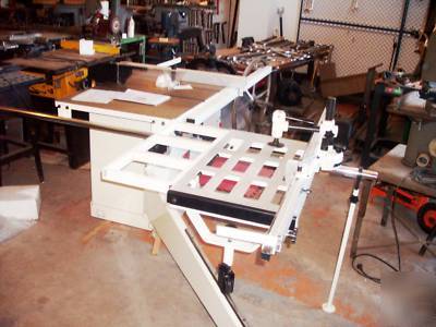 Accura 02212R sliding table tilting arbor cabinet saw