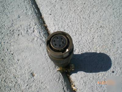 Amphenol bendix PT06A-10-6S C2092-10-06 connector