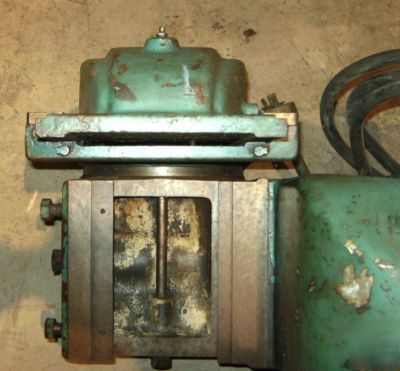 Slotting attachment 1/2HPFOR cincinnati toolmaster mill