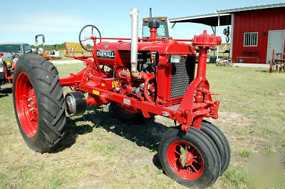 Farmall custom electric start show & parade ready 