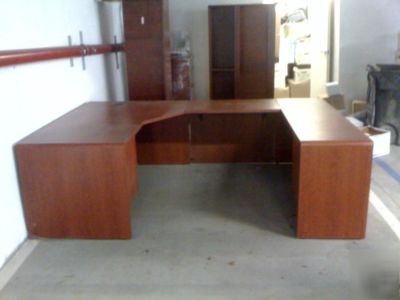 Executive office furniture desk bookshelf cabinet