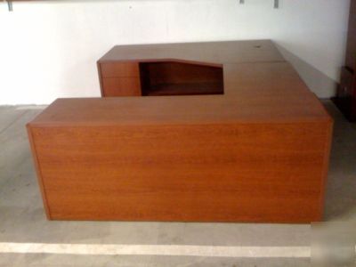 Executive office furniture desk bookshelf cabinet