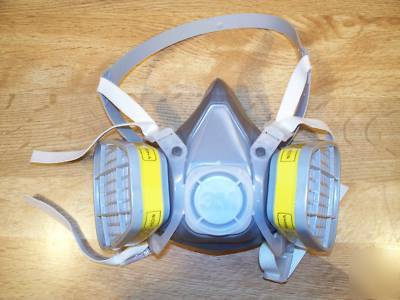 New 3M organic vapor acid gas respirator 