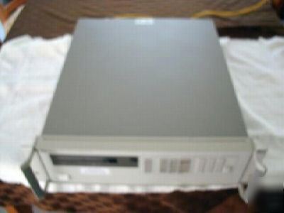 Hp - agailent 6621A 80 watts system dc power supply 