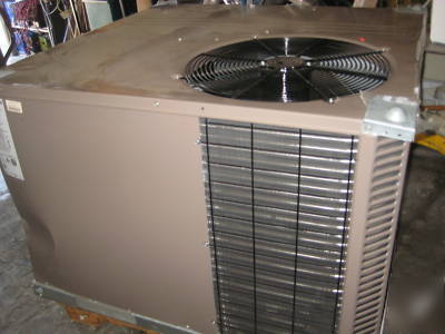 Commercial industrial air conditioner / heater system