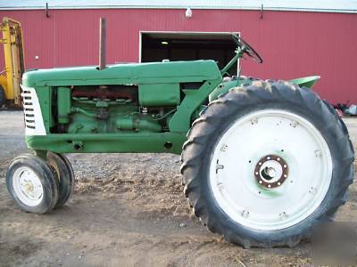 Oliver 77 row crop tractor , runs great 