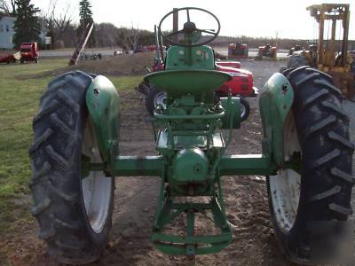 Oliver 77 row crop tractor , runs great 