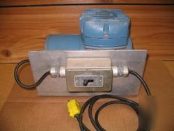 Thomas vacuum pressure pump 726CA39