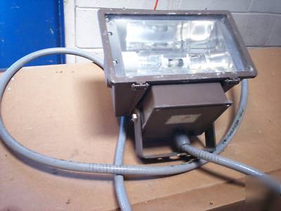 High pressure sodium exterior building spot light 