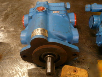Nos vickers hydraulic pump PVB10-rswy-31-c-11 side port