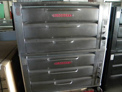 Used blodgett 981 baking oven four drawers 