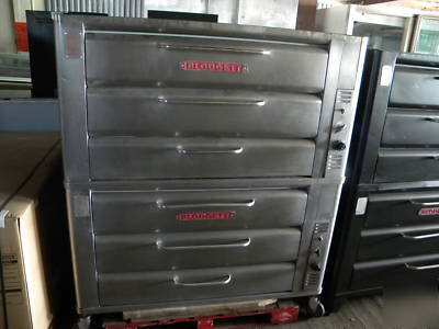 Used blodgett 981 baking oven four drawers 