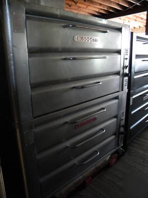 Used blodgett 981 baking oven four drawers 