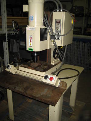 Vsi TM10 riveter