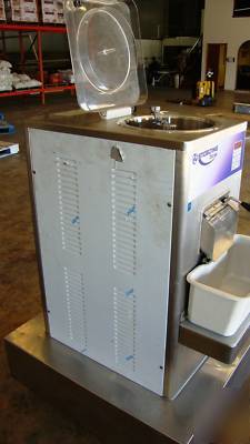 2007 stoelting VB60 vertical batch freezer amazing 