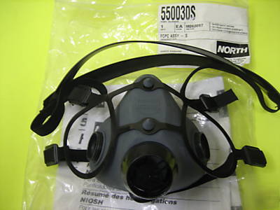 North 550030S half mask respirator size small