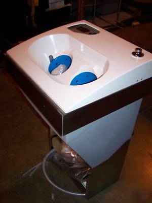 Cleantech 400 by ameritech hand washing system