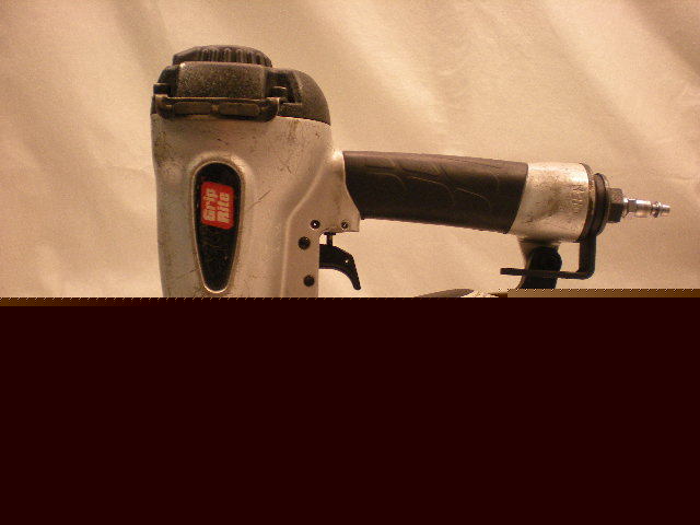 Grip rite GRTCR175 coil roofing nailer + case