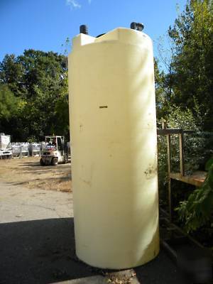 Tank-plastic 1000 gal. industrial grade,used,good cond