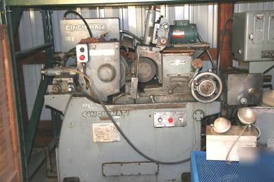 Cincinnati centerless grinder model 104-7 good machine