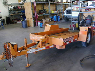 2004 towmaster t-3T drop deck tilt trailer