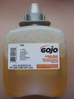 Gojo 5162 luxury foam antibacterial handwash 1.25 liter