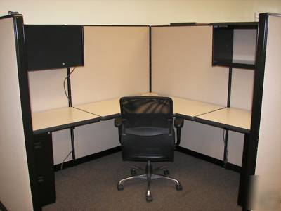 Haworth office cubicle stations & modular desks 