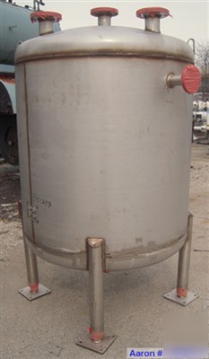 Unused- mueller pressure tank, 350 gallon, model 